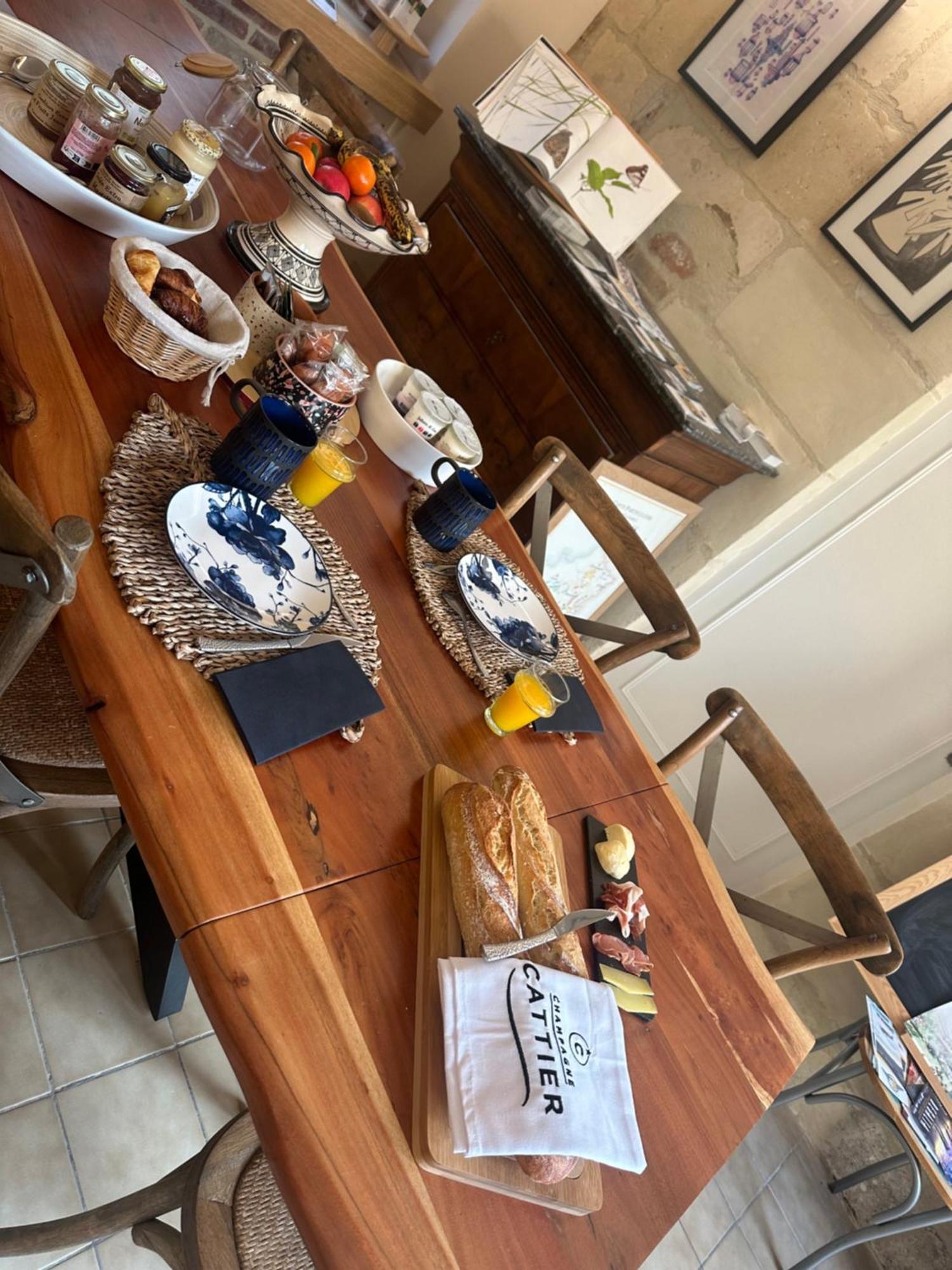 L'Artelier Dans Ma Cour Bed & Breakfast Hermonville Luaran gambar